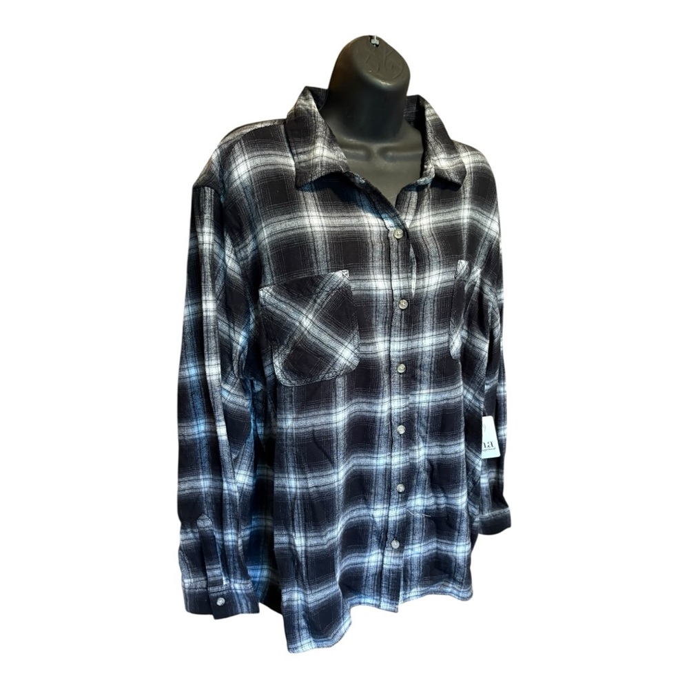 Women’s Black and White Plaid Shirt NWT